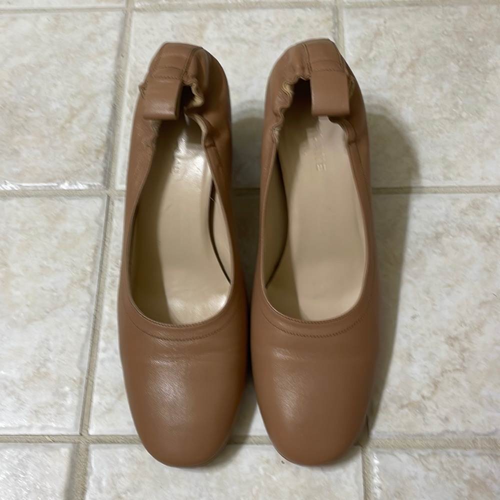 Everlane The Day Heel Pecan Stacked Leather Pumps Size 7.5